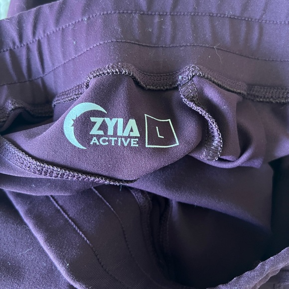 Zyia Unwind Joggers size large. Worn only a few times like new condition. - Picture 4 of 4